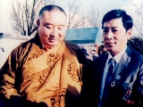 ༸སྐྱབས་རྗེ་ཚེམས་རིན་པོ་ཆེའི་ཡབ་ནས་ཀུན་གཟིགས་པཎ་ཆེན་སྐུ་ཕྲེང་བཅུ་པ་མཇལ་སྐབས།