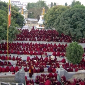 कसरी तिब्बती नेतृत्वले प्रायोजकलाई व्यवहार गर्दछन् (जिन्दक)