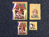 तिब्बतीमा पुरा सेट: 8R कार्ड, सानो पुस्तक, 5R कार्ड, पर्चा र लकेट ।